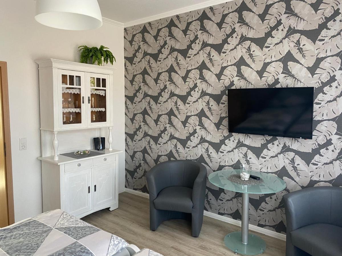 Ferienwohnung Am Schlossparkcenter شفيرين المظهر الخارجي الصورة