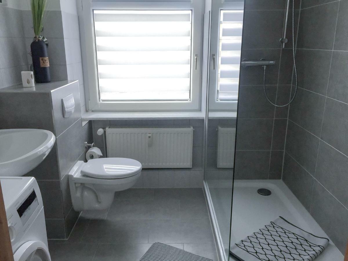 Ferienwohnung Am Schlossparkcenter شفيرين المظهر الخارجي الصورة